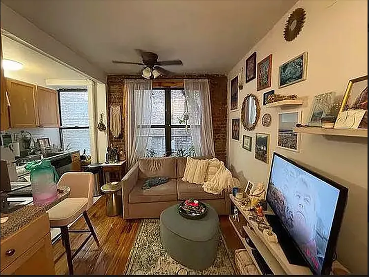 202 E 7th St #2E — Photo 2