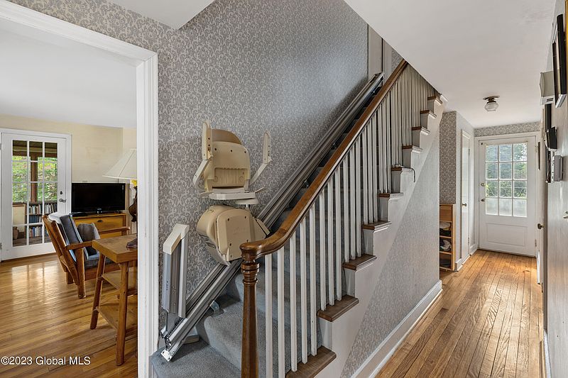 3rd image of 1026 Mohegan Road
