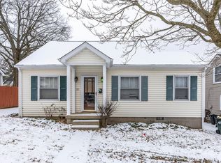 110 Saint Clair St, Versailles, KY 40383