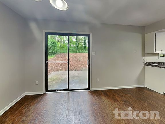 4th image of 209 Park Place Dr