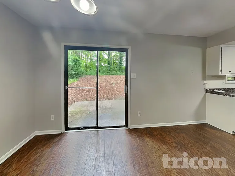 209 Park Place Dr — Photo 4
