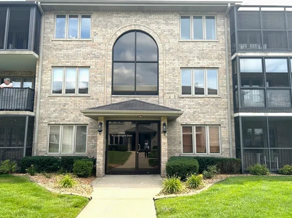 13919 Leamington Dr #810, Crestwood, IL 60418