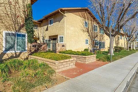 1st image of 1011 Beechdale Dr