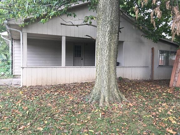 3rd image of 726 Polley Dr