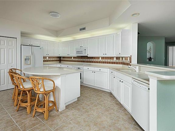 2nd image of 14250 Royal Harbour Ct Unit 913