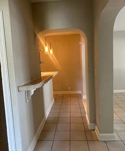 320 S Riverside Dr — Photo 14
