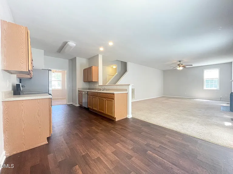 112 Taylors Creek Ct — Photo 10
