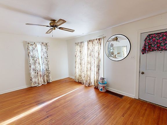 5th image of 504 Westview Blvd