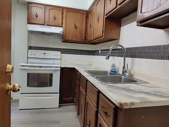 3rd image of 234 Brock St #1A