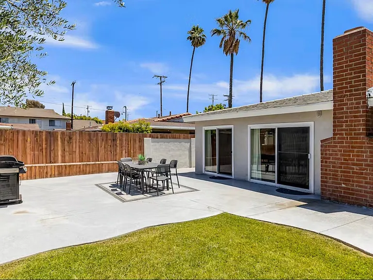7771 Ellis Ave — Photo 18