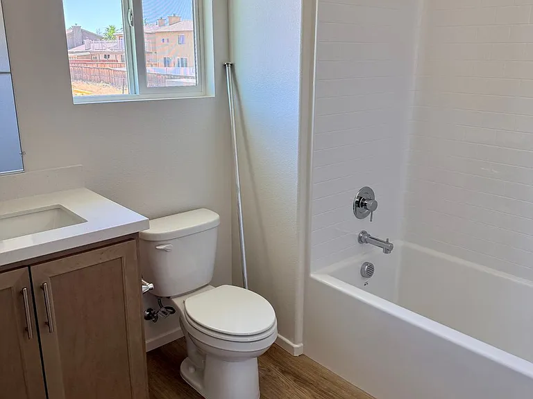 11715 Sebastian Rd — Photo 11