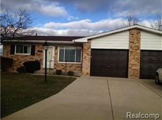28501 Dino Cir, Chesterfield, MI 48047