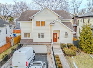 47 Columbus Dr, Tenafly, NJ 07670
