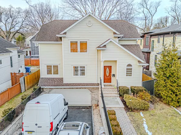 47 Columbus Dr, Tenafly, NJ 07670
