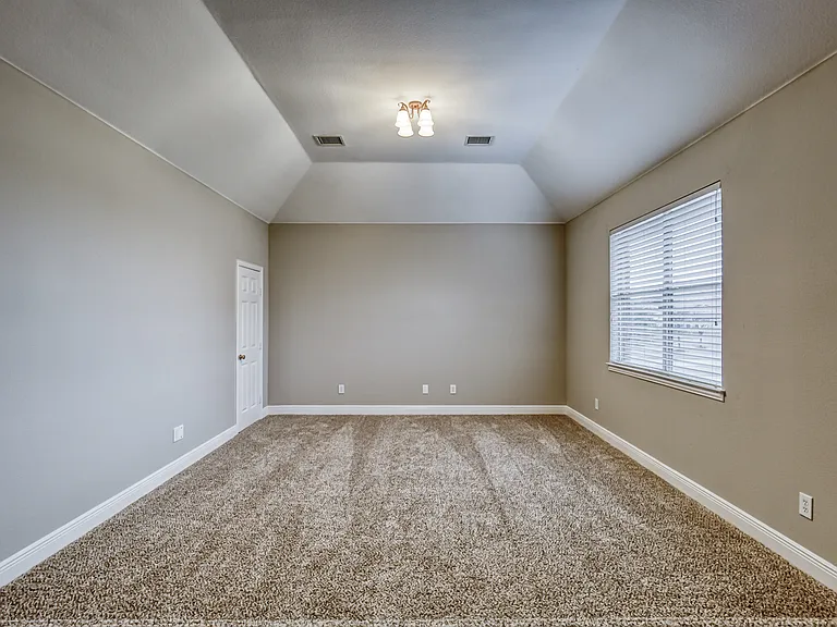 6533 Riveredge Dr — Photo 45