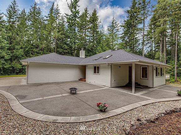 4th image of 4926 Bridle Tree Drive NW