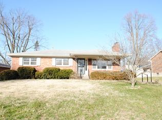 2102 Ann Marie Dr, Jeffersontown, KY 40299