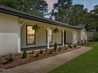 92 Long Meadow Rd, Brandon, MS 39042