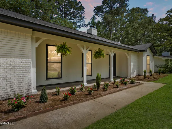 92 Long Meadow Rd, Brandon, MS 39042