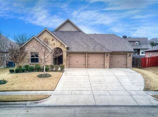 517 Sterling Dr, Benbrook, TX 76126