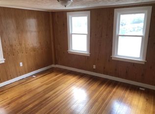 75 Fletcher St, Whitinsville, MA 01588