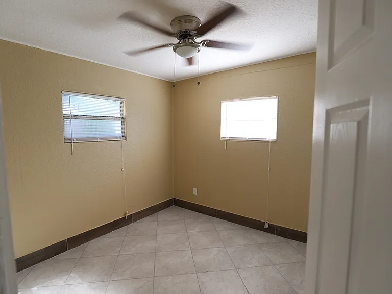 4124 Flamingo Dr — Photo 10