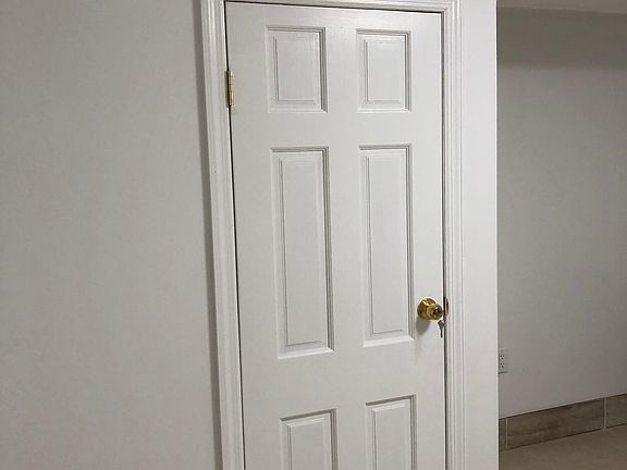5th image of 272 Glen Ave #A