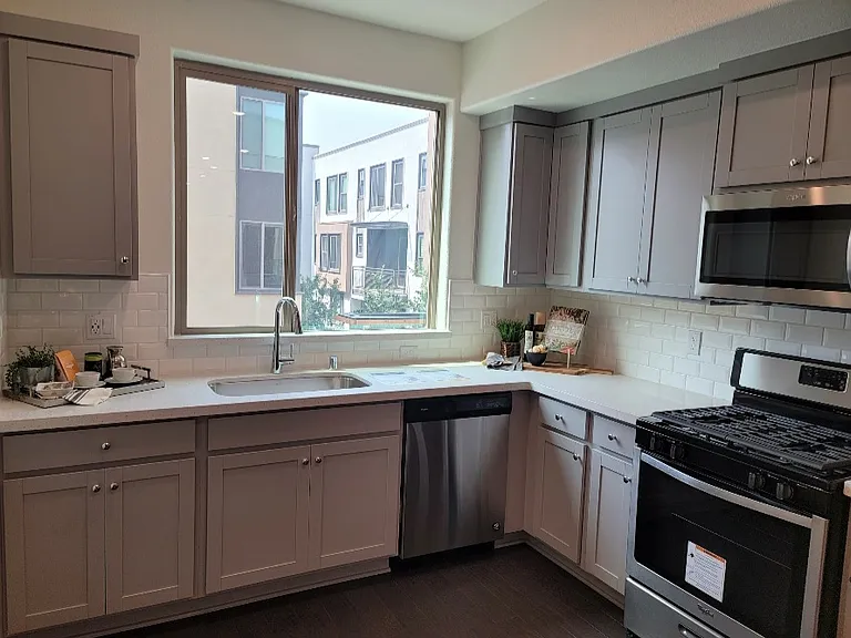 25320 Villager Ln — Photo 2