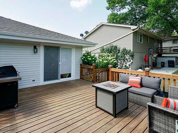 4th image of 1321 Winona Ct