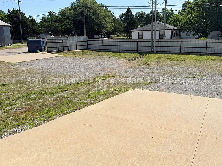 200 S Main St #202 — Photo 10