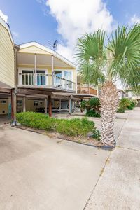 106 Alligator Head Ln, Pt O Connor, TX, 77982