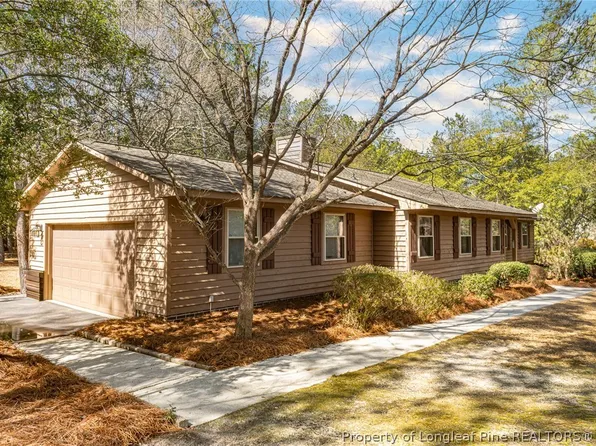996 Point Hill Dr, Fayetteville, NC 28306