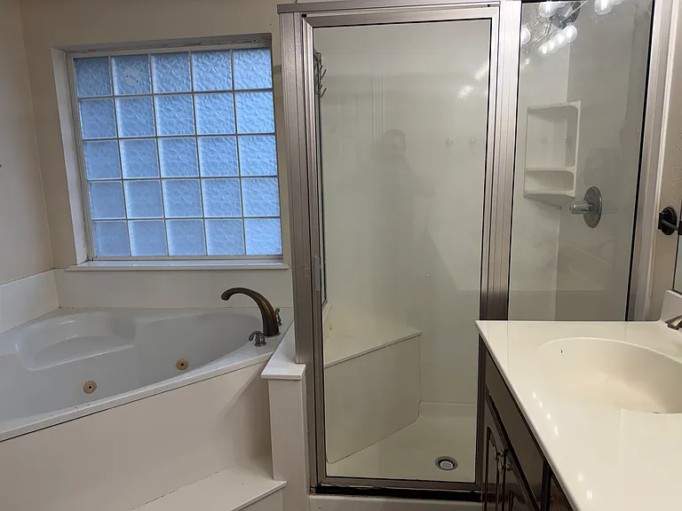 2208 Albert Broadfoot St — Photo 18