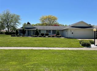 32803 Woodstone Cir, North Ridgeville, OH 44039