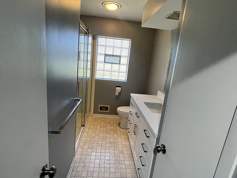 2646 Kraft Ave SE — Photo 12
