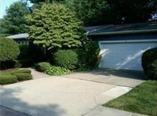 11 Lynn Rd, Needham, MA 02494