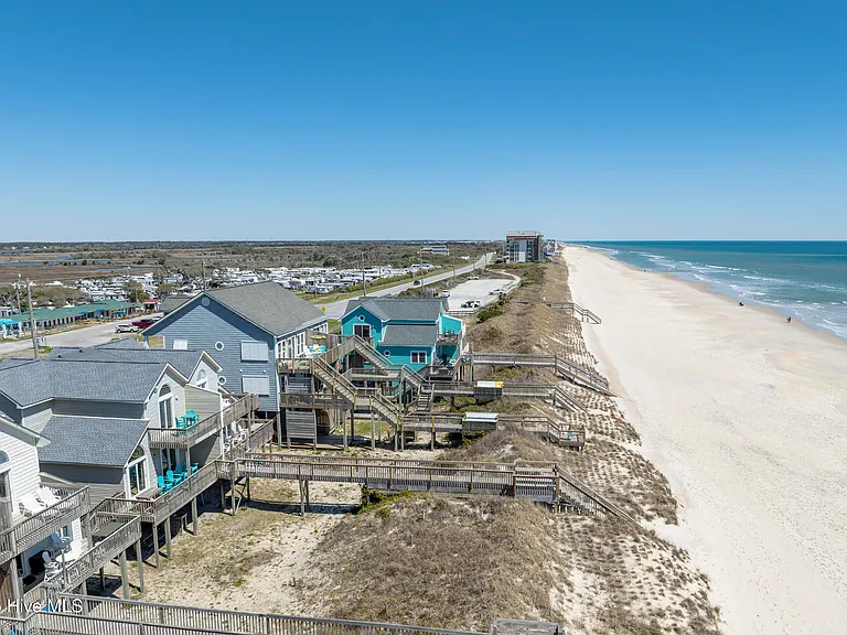 3994 Island Dr — Photo 10