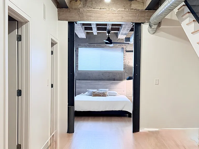 1128 W Ardmore Ave #3 — Photo 8