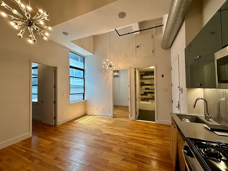 372 Kosciuszko St #314 — Photo 2