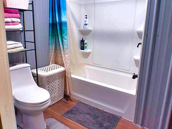 3rd image of 128 Knepp Rd