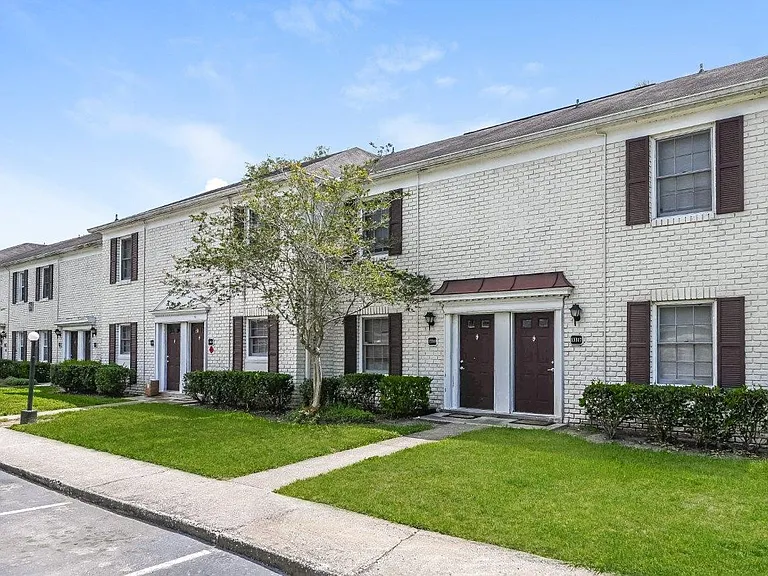 Park at Lake Magdalene Apartments and Townhomes — Photo 28