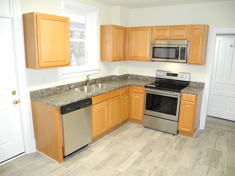32 S Potomac St #2 — Photo 36