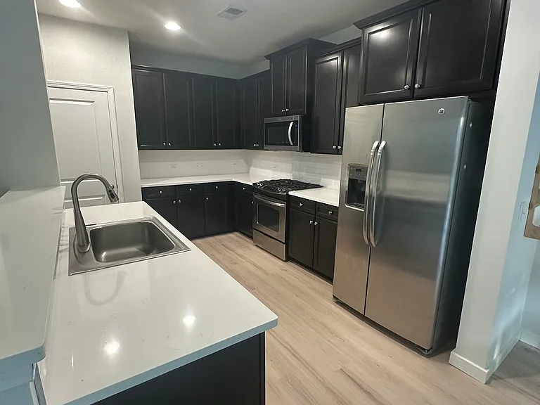 533 Nandina Dr — Photo 5