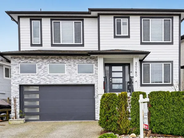 20180 Stanton Ave, Maple Ridge, BC V2X 0E5