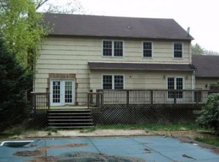 20 Bradrick Ln, West Milford, NJ