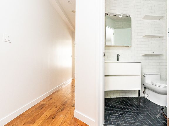 5th image of 1663 Madison St APT 1A