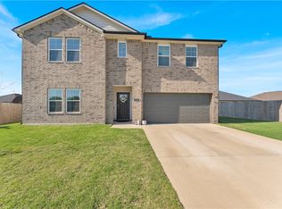 613 Cattleman Ln, Siloam Springs, AR 72761