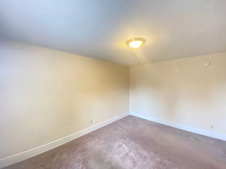 16 Linwood St #E — Photo 14