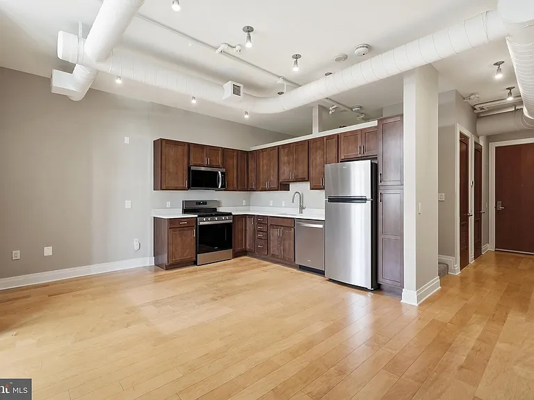 811 4th NW #1012 — Photo 24