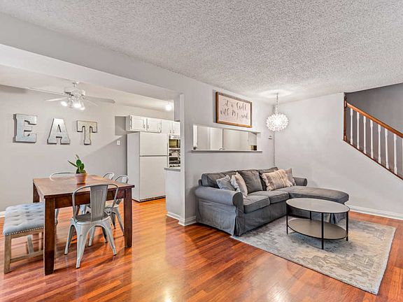 4th image of 1657 Williamsburg Ct APT D